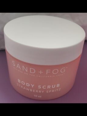 Sand +Fog Strawberry Spritz Body Scrub - Pink